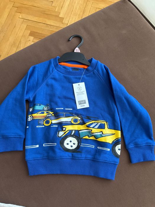 Чисто нова блузка