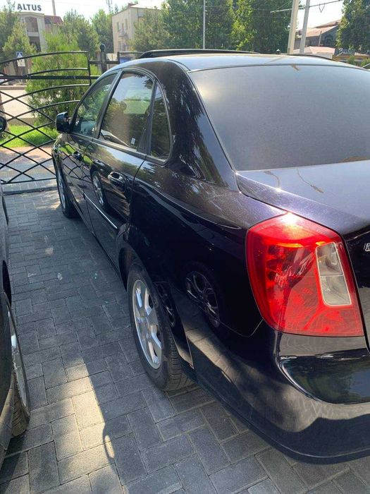 Chevrolet Gentra 2023 | 77 000 км | 12 000 $