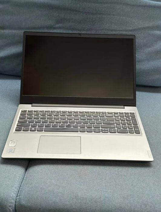 Ноутбук для учебы и работы (Intel Core i3 / 8GB / 256GB SSD)
