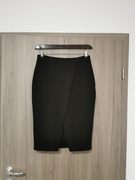 Fusta Reserved, mărimea 38 nouă fără eticheta