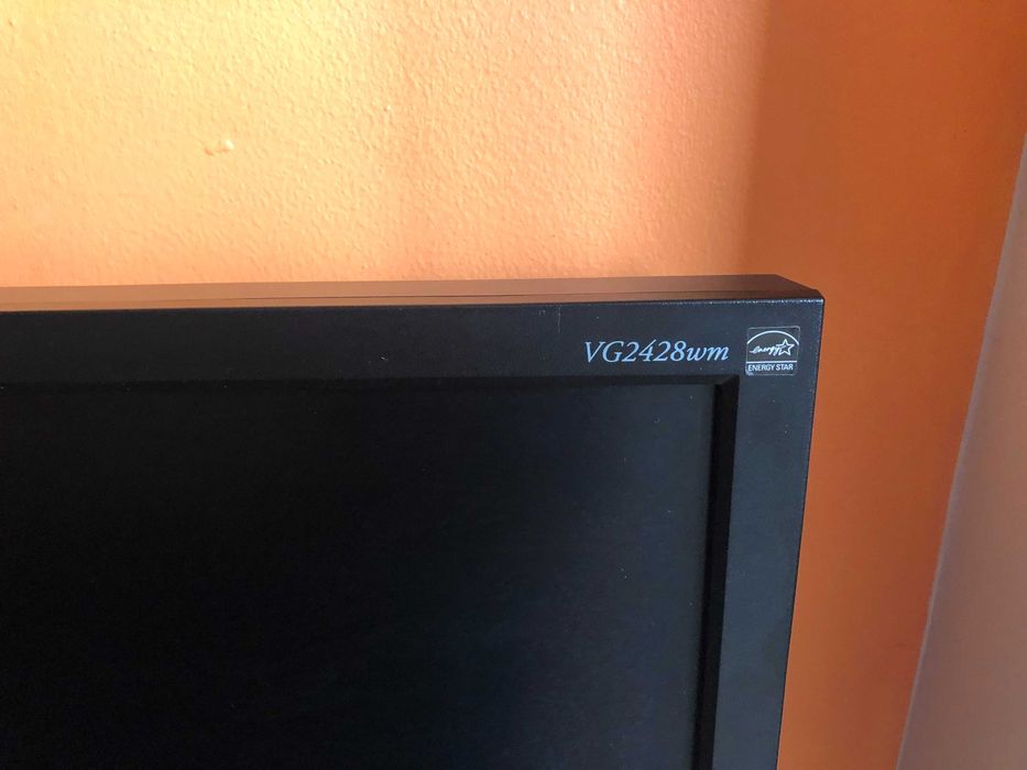 ViewSonic VG2428WM-LED 24" 1080p Ergonomic Monitor DVI, VGA,без стойка,за стена