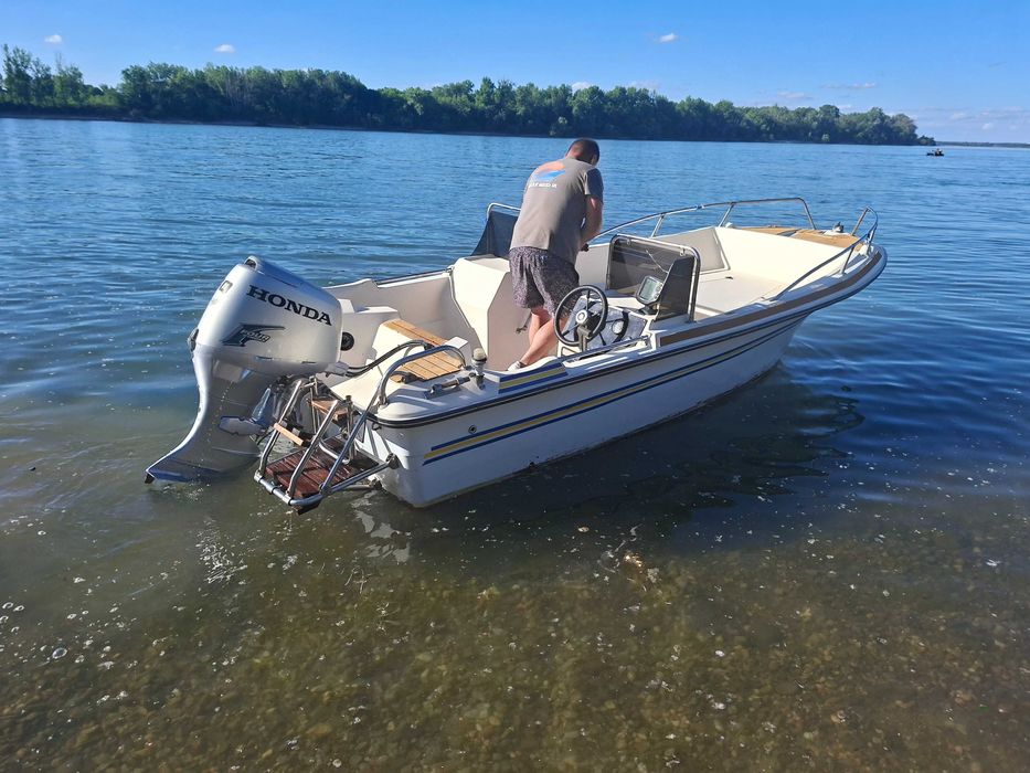 Лодката Boccancina 520 Open Honda 40 KC