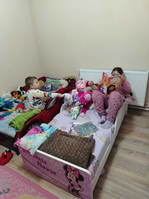 Pat copii Spiderman și Minnie Mouse