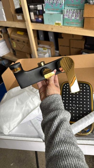 Coloana de dus alb gold sau negru gold