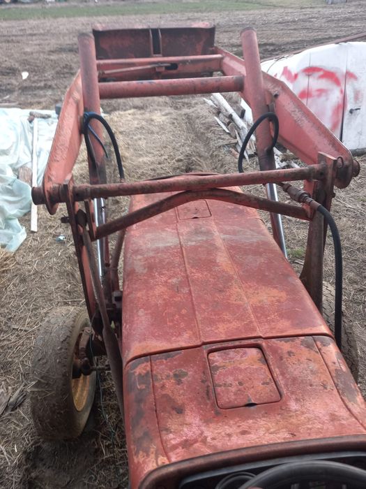 Încărcător tractor 640