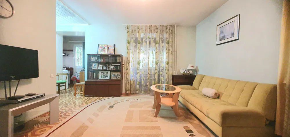 Ц-7. 1/1/4. 45м² балкон 2×6. Меб+тех. С парковкой.Z