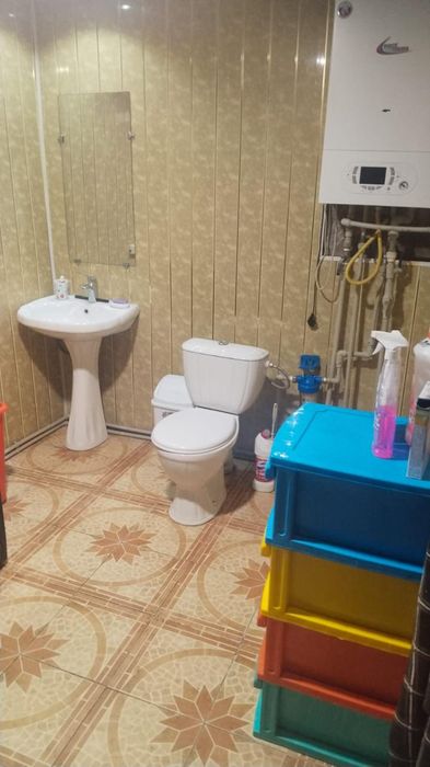 Продается двух этажный дом срочно