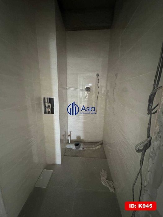 Srocha 100m2 4x xona karobka kvartira sotiladi K945