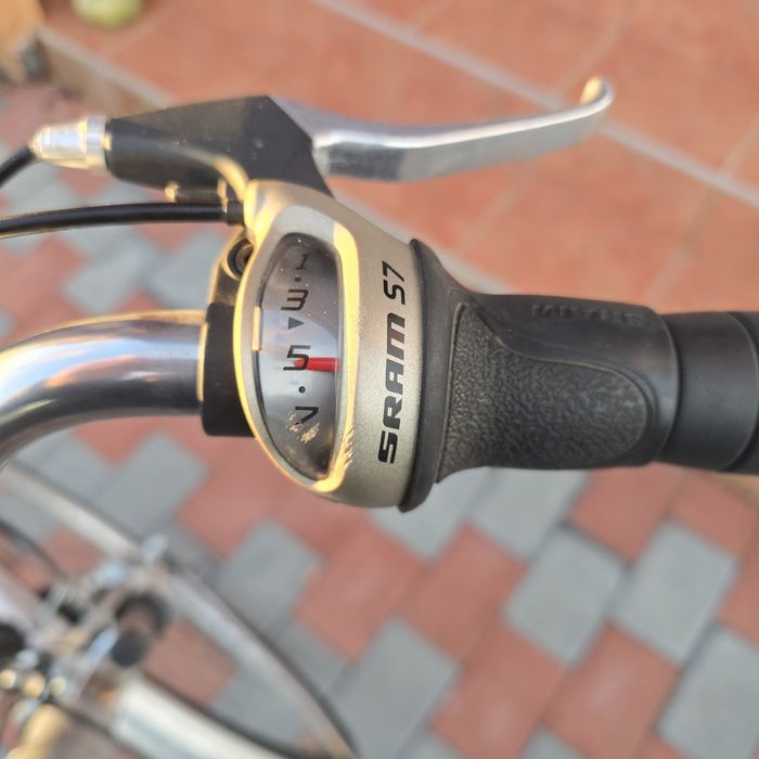 Bicicleta dame cu roti pe  28"