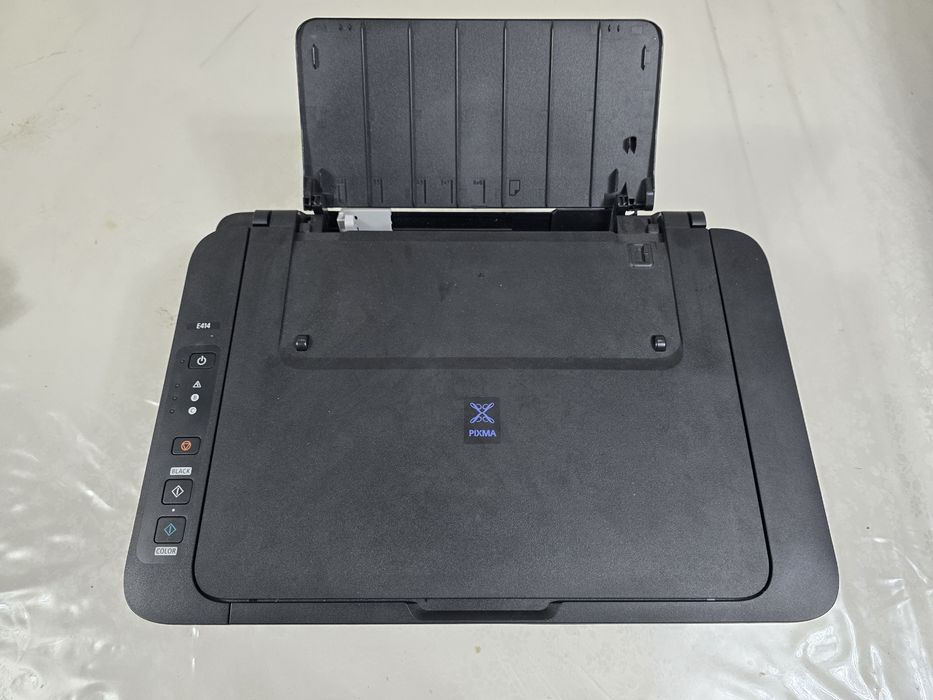 Продается принтер цветной Canon принтер сатылады