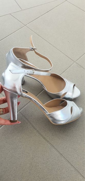 Sandale noi marime 41