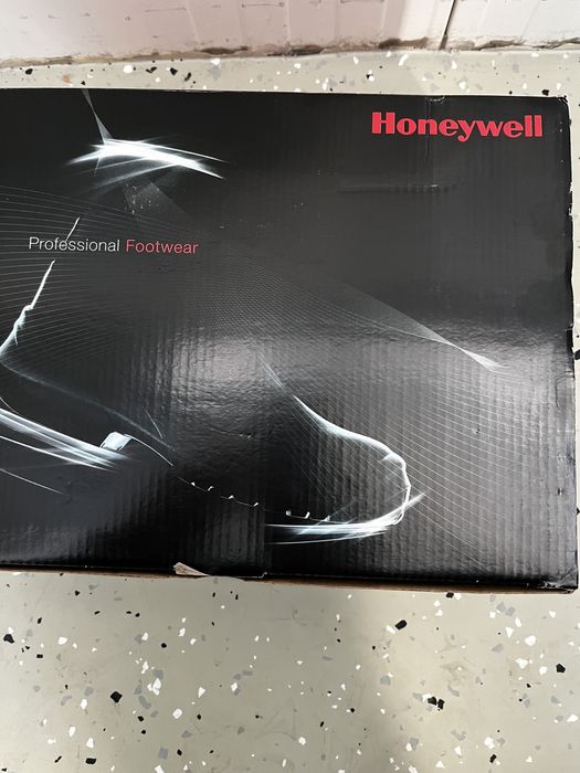 Bocanci  de protectie 45 .