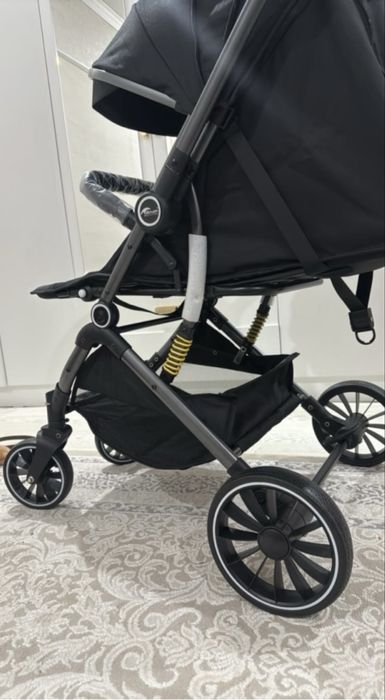 Продам Коляску Текнум прогулочная