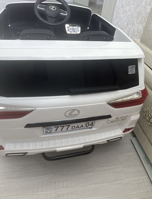 Продам игрушучную машину