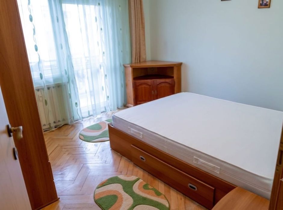Apartament Spatios 3 Camere de Închiriat    Loc de Parcare INCLUS