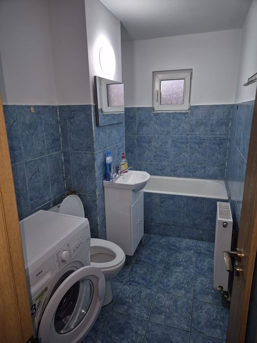 Închiriez apartament cu 2 camere  ultracentral pe mal lângă OMV