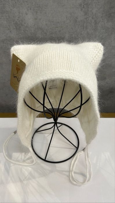 Шапка зимняя с подкладом, выдержит сильный холод. Состояний как новая