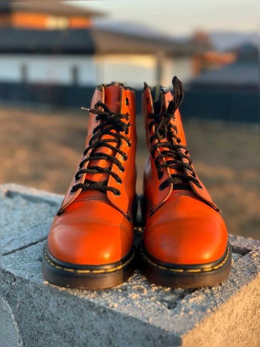 Dr. Martens 1460 Made in England Portocalii Piele mărimea 7 40 eu