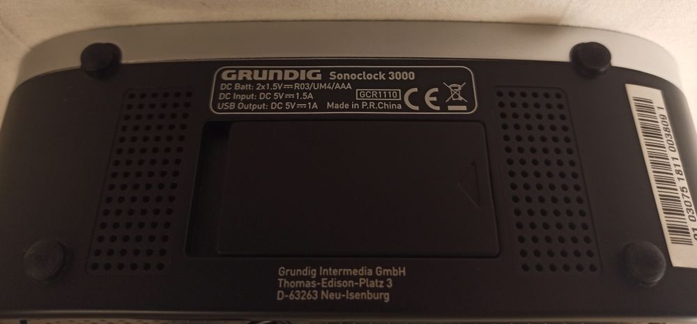 Grundig - Radio FM digital auto stop, Ceas, Alarmă, mufă USB