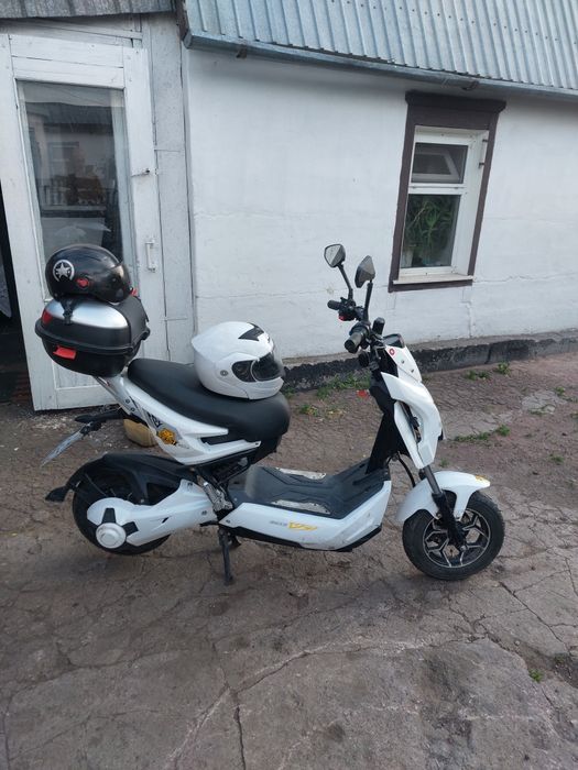 Продам электроскутер BWXG