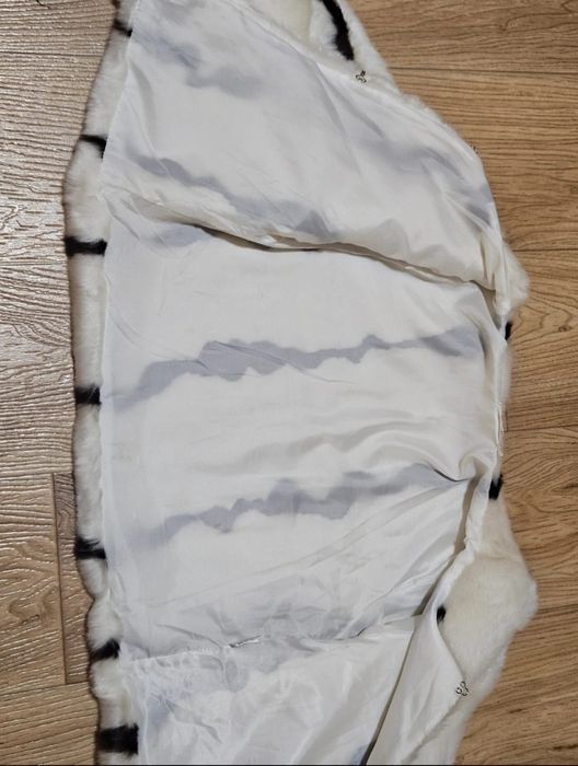 Blănită de damă pufoasa