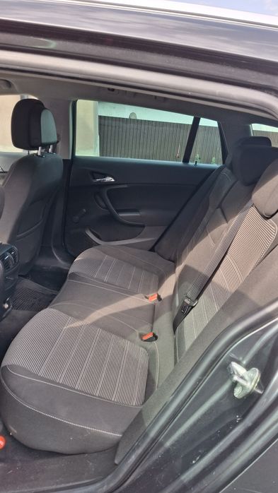 Vând Opel insignia 2.0 diesel