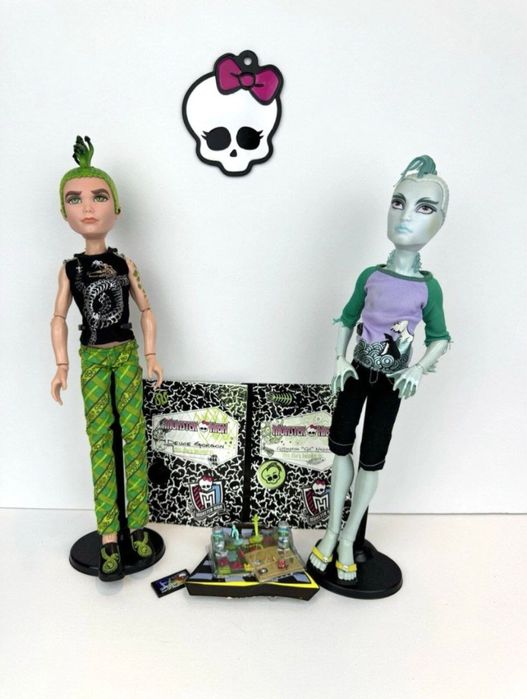 Продаем монстр хай Гилла и Дьюса