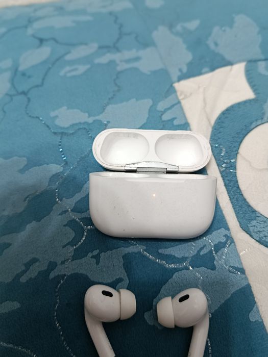 Продам Срочно!!! Наушники Airpods Pro