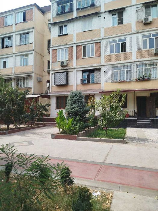 Продаётся Квартира Вдоль дороги, можно под нежилое, место отличное.