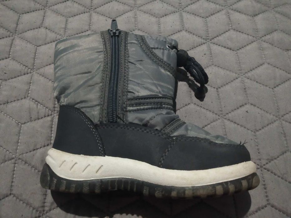 Топли ботуши непромокаеми