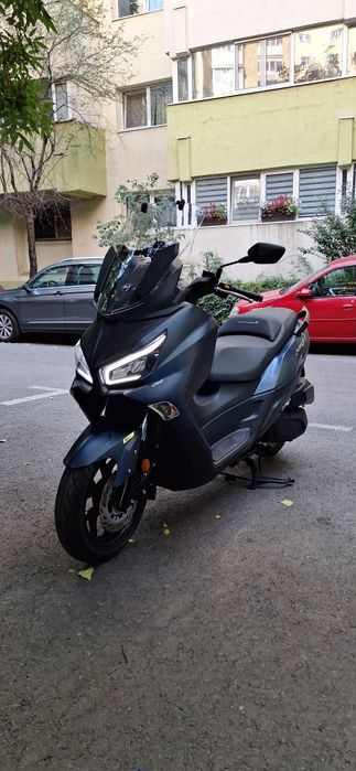 Vând maxiscuter SYM JOYMAX 250 Z Plus,an 2022,cu doar 6.900 km km