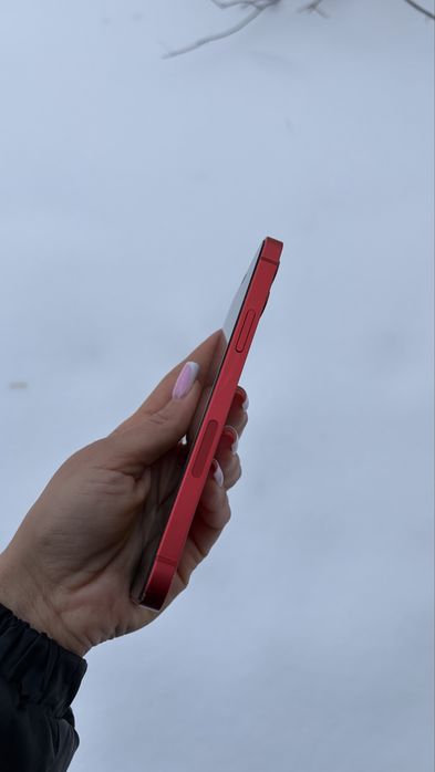 Iphone 12 красный