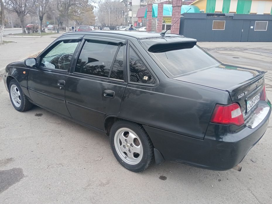 Срочно продам нексия 2