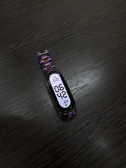 Продаю Mi band 6