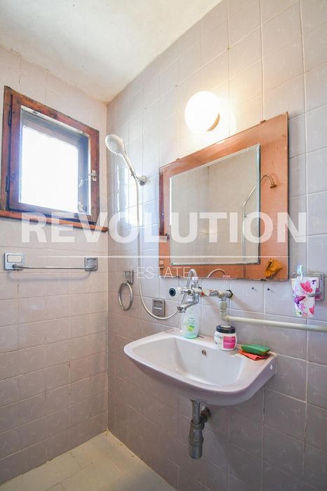 Дава се под наем Тристаен апартамент в София, Център - 105 кв.м за 613 € - Снимка #7