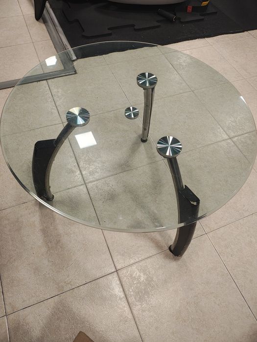 Стъклена масичка