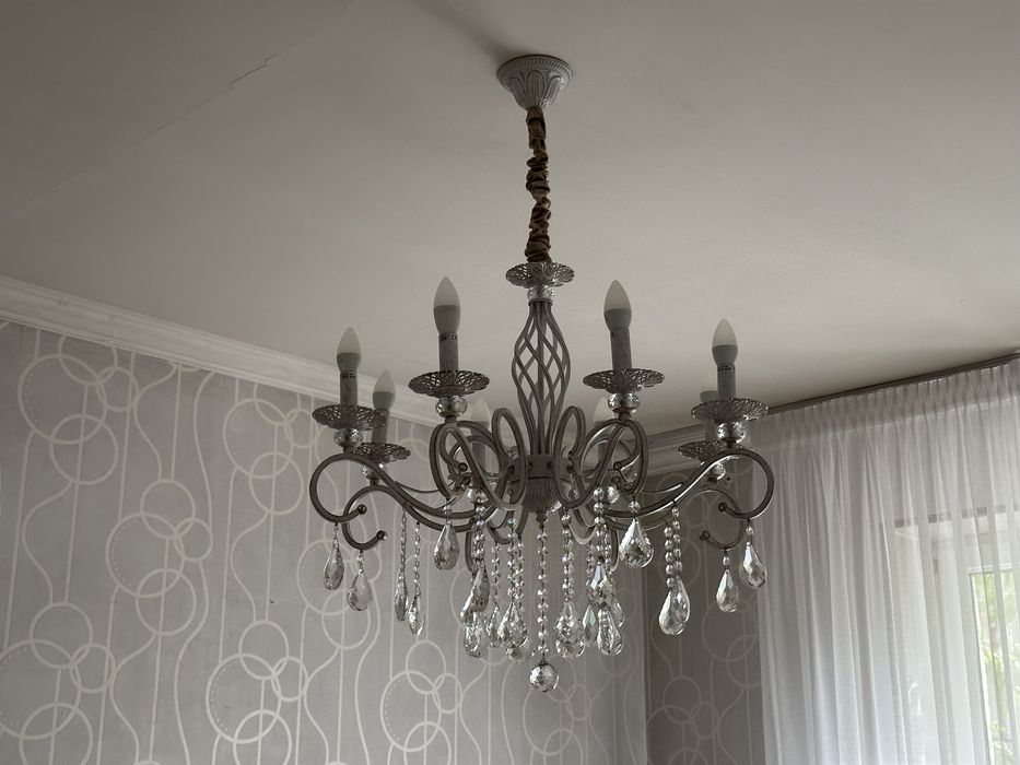 Люстра продается