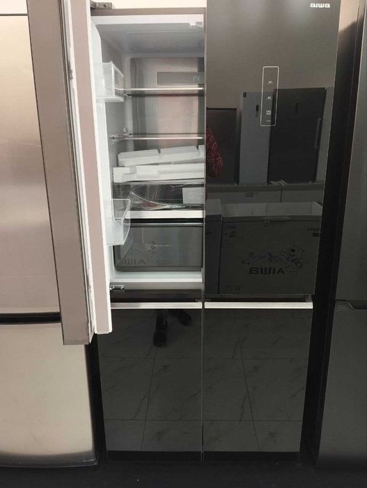 большой двух камерный холодильник