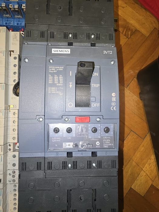 Vând diferențiale RCBO rele de protecție tensiune DigiTop contor trifazat noi