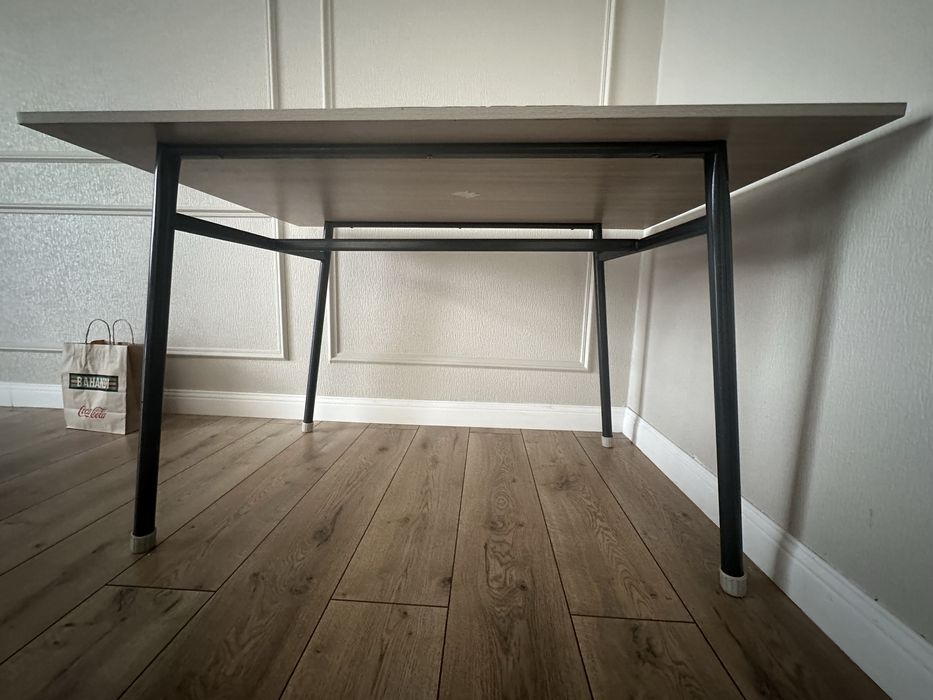 Продам Стол и 4 стула