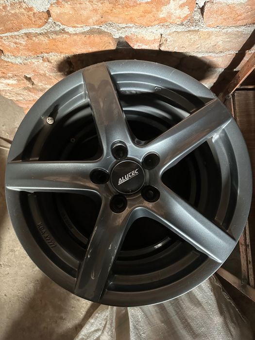 Джанти Alutec 17” 5x114.3 7.5j ET47