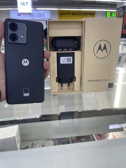 Moto edge 40 новый 12/256