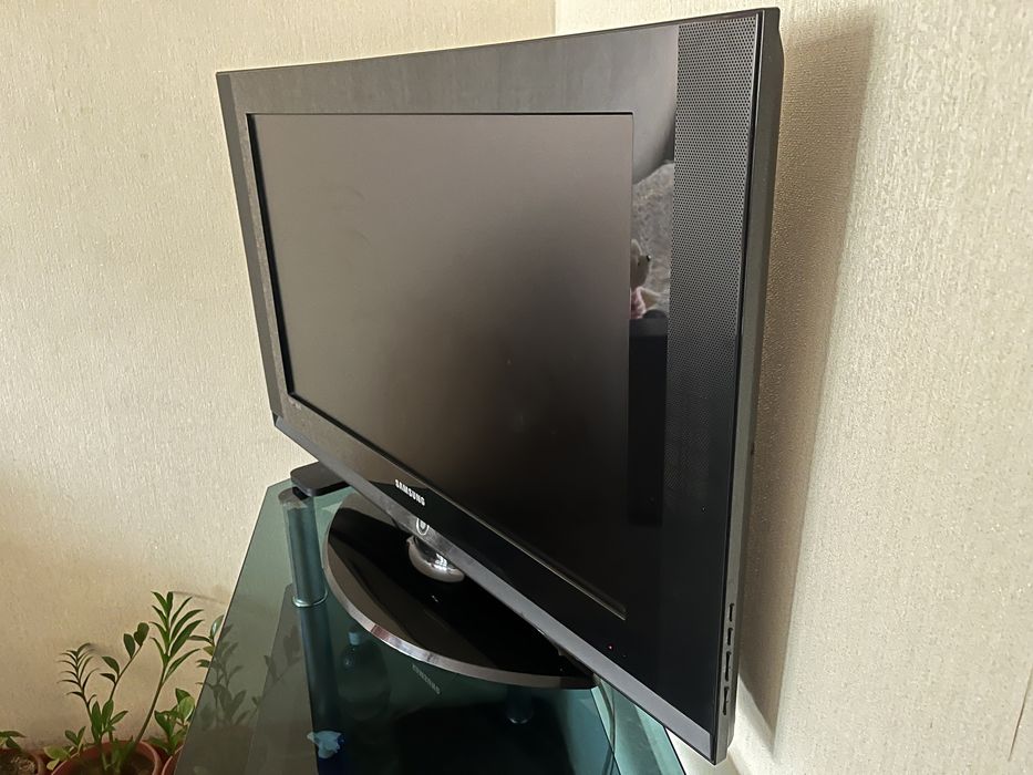 Продам рабочий плазменный телевизор SAMSUNG