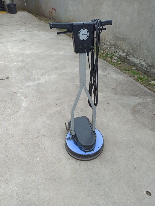 Vind monodiscuri  citește anunțul