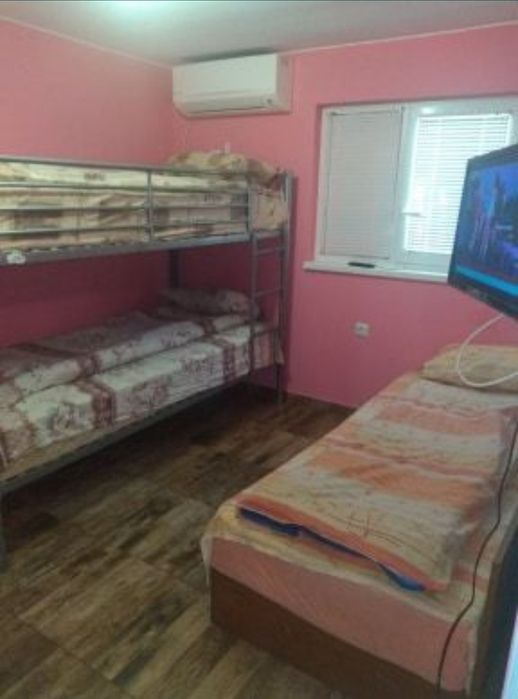 легла под наем гр. Костинброд,нощувки, стаи под наем за работници