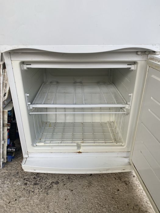 Холодильник Бирюса