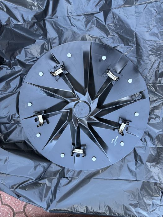 Capace jante noi originale Tesla Model 3 Highland Standard si Tesla Model Y