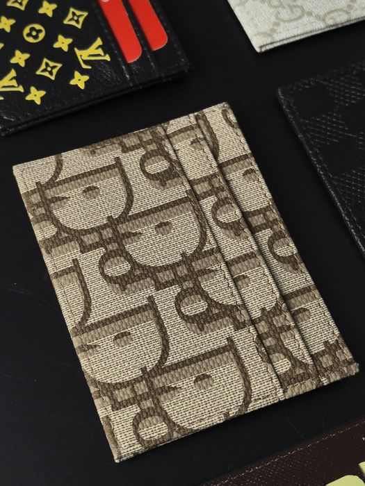 Кард холдъри ПРОМОЦИЯ