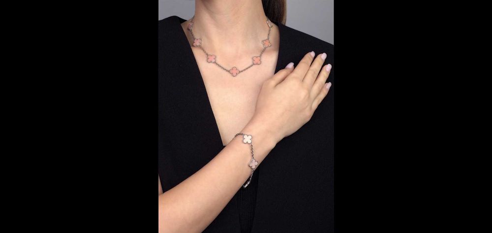 Van Cleef & Arpels VCA Silver Pink Opal 5 Motif Alhambra Дамска Гривна