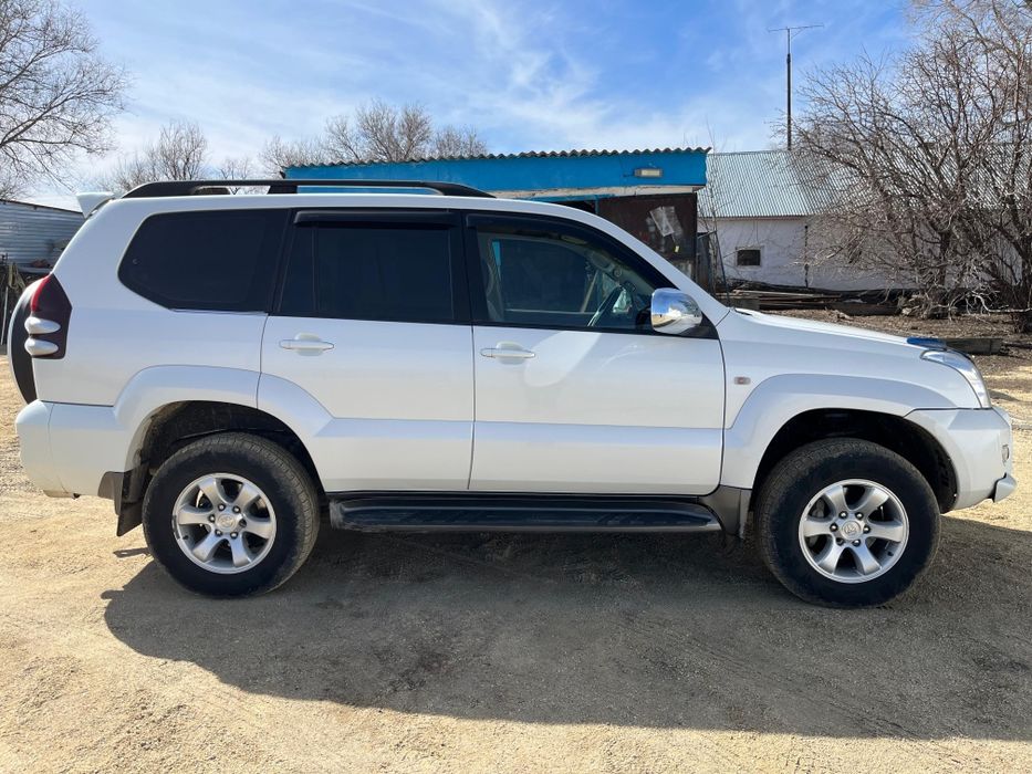 Toyota land cruiser prado